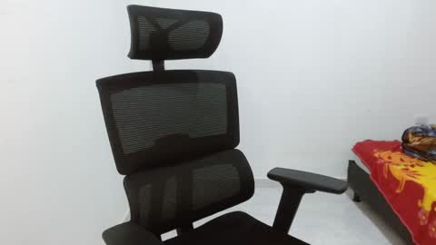 Snapshot of emma_lu26 chatting on 01.03.25 emma_lu26 online show from 01.03.25