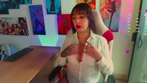 Snapshot of emma_luna059 chatting on 07.27.26 LUNA online show from 07.27.26