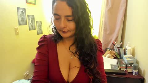 Snapshot of emma_luxy chatting on 12.21.24  emma luxy online show from 12.21.24