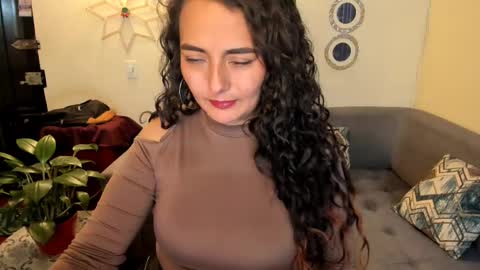 Snapshot of emma_luxy chatting on 02.18.25  emma luxy online show from 02.18.25