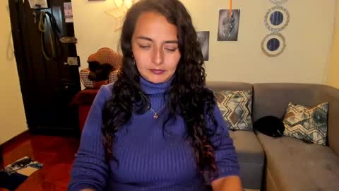 Snapshot of emma_luxy chatting on 03.04.25  emma luxy online show from 03.04.25