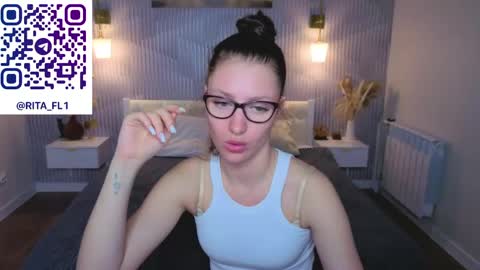 Emma Myer online show from 04.29.26