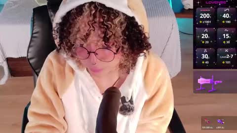 Snapshot of emma_nakamura chatting on 05.30.26 online show from 05.30.26