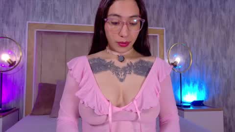 Snapshot of emma_rouse69 chatting on 04.18.26 Emma Rouse Independent Model online show from 04.18.26