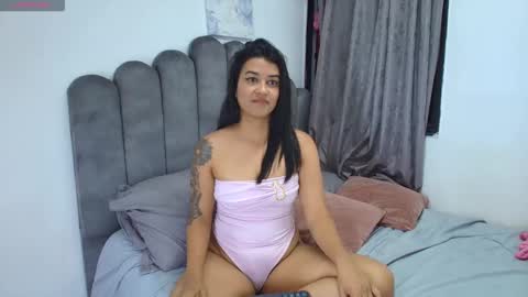 Snapshot of emma_saenz01 chatting on 05.12.26 emma_saenz01 online show from 05.12.26