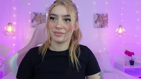 Snapshot of emma_softt chatting on 04.08.26 Emma Softt online show from 04.08.26