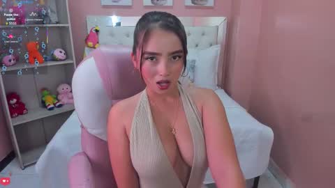 Snapshot of emma_wiliams_ chatting on 03.26.26 E M M A online show from 03.26.26