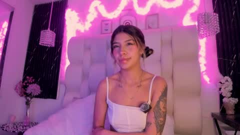 emmaa00_ online show from 05.07.26