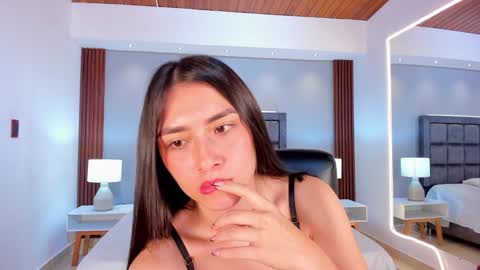 Snapshot of emmaa_robertts chatting on 02.03.25 Emma Everyday From 0530 to 1430 Col Time online show from 02.03.25