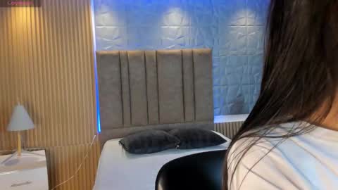 Snapshot of emmaa_robertts chatting on 10.04.25 Emma Everyday From 0530 to 1430 Col Time online show from 10.04.25