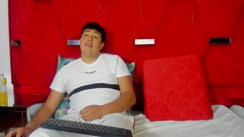 EmmaAndDemon online show from 01.16.26