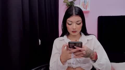 Emma  online show from 11.29.25