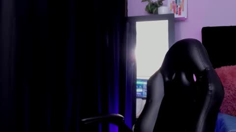 Emma  online show from 01.08.26