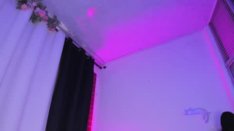Snapshot of emmaclark_1 chatting on 07.18.26 emmaclark_1 online show from 07.18.26