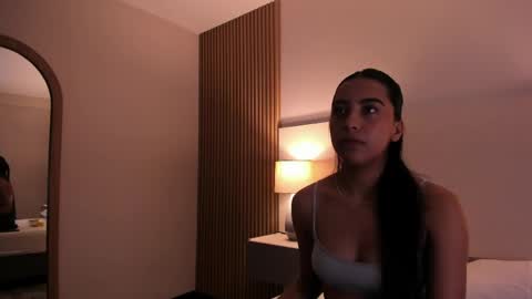emmaespencer  online show from 04.29.26