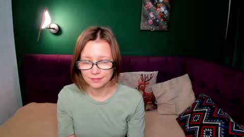 Emma 3 online show from 04.16.26