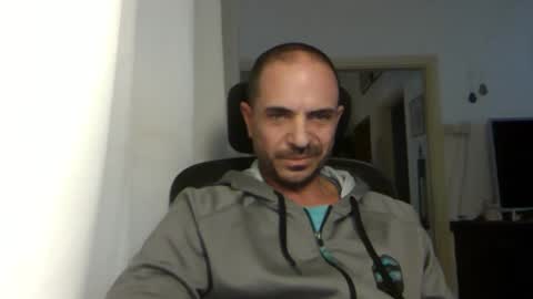 Ariel online show from 12.27.24