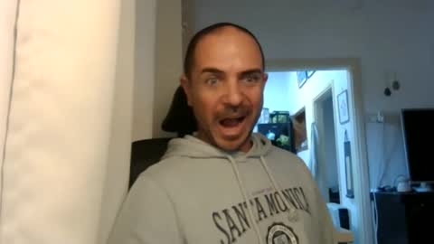 Snapshot of emmagold123 chatting on 01.07.25 Ariel online show from 01.07.25