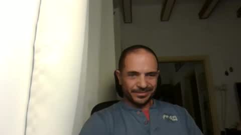 Snapshot of emmagold123 chatting on 01.11.25 Ariel online show from 01.11.25