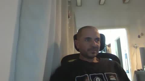 Snapshot of emmagold123 chatting on 02.18.25 Ariel online show from 02.18.25