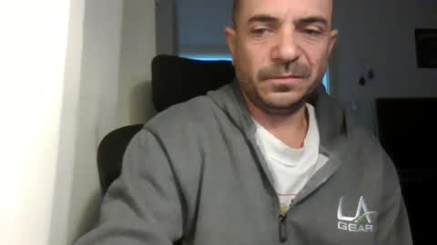 Snapshot of emmagold123 chatting on 02.26.25 Ariel online show from 02.26.25