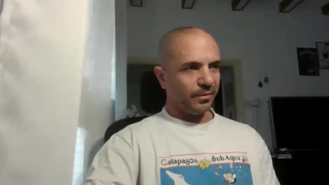 Snapshot of emmagold123 chatting on 11.01.25 Ariel online show from 11.01.25