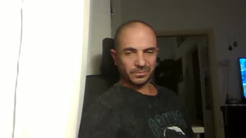 Snapshot of emmagold123 chatting on 11.30.25 Ariel online show from 11.30.25