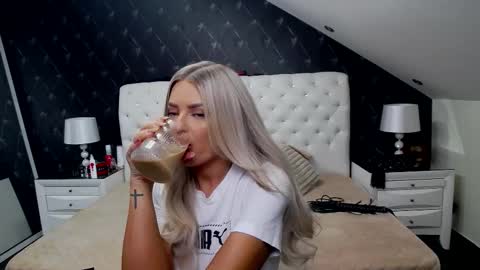 Snapshot of emmamavis chatting on 02.08.26 Emma Mavis online show from 02.08.26