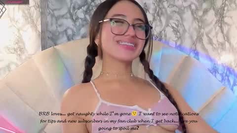 Snapshot of emmamiller__ chatting on 03.04.26 online show from 03.04.26