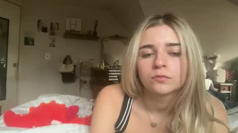 Snapshot of emmangel chatting on 12.21.25 EmmaAngel online show from 12.21.25