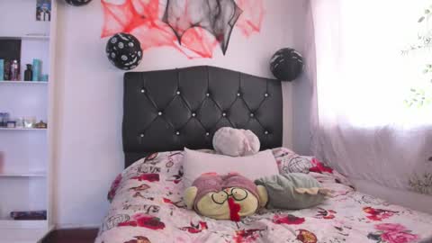 Emmantho online show from 10.20.25