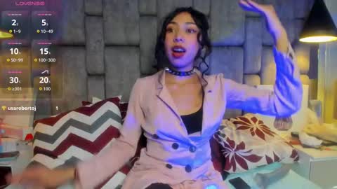 Snapshot of emmaskinny_ chatting on 11.16.25 Emma online show from 11.16.25