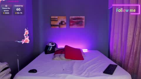 Emma online show from 12.19.24