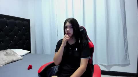 Snapshot of emmasnnow chatting on 02.02.26 emmasnnow online show from 02.02.26