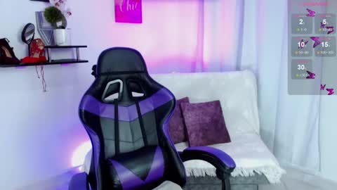 Emmi Cam online show from 05.04.26