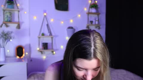 emmie_everly online show from 10.10.25