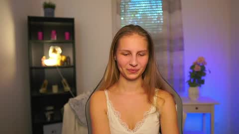 Emmie online show from 04.22.26