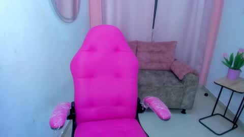 Emmi online show from 11.01.25