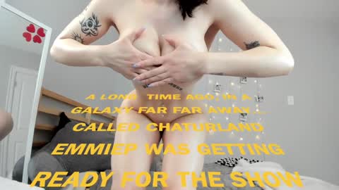 Snapshot of emmiep chatting on 10.26.25 emmiep online show from 10.26.25