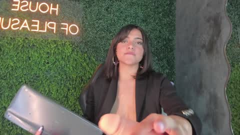 Emmiily online show from 01.23.25