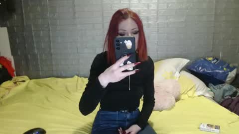 Emmily000 online show from 02.16.25