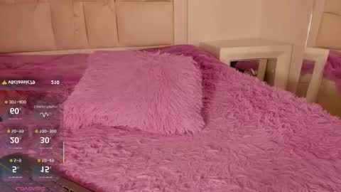 emmily_evans_ online show from 10.23.25