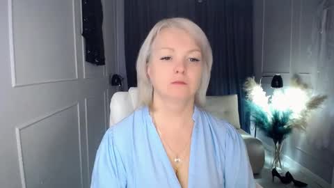 emmmam online show from 10.25.25