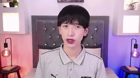 Snapshot of emmo_boy chatting on 06.19.26 SERGIO online show from 06.19.26