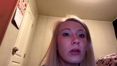 Snapshot of emmwarr1514 chatting on 03.04.25 emmwarr1514 online show from 03.04.25