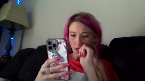 Snapshot of emmwarr1514 chatting on 02.06.26 emmwarr1514 online show from 02.06.26