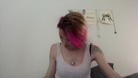 Snapshot of emmwarr1514 chatting on 02.09.26 emmwarr1514 online show from 02.09.26