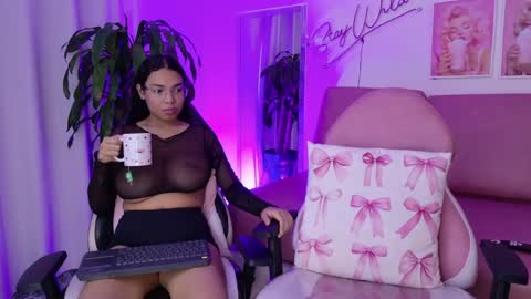 Emmy and Luna  online show from 04.29.26