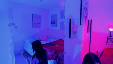 Emmy Castillo online show from 06.04.26