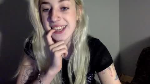 Snapshot of emmydesire chatting on 03.16.26 Emmy online show from 03.16.26